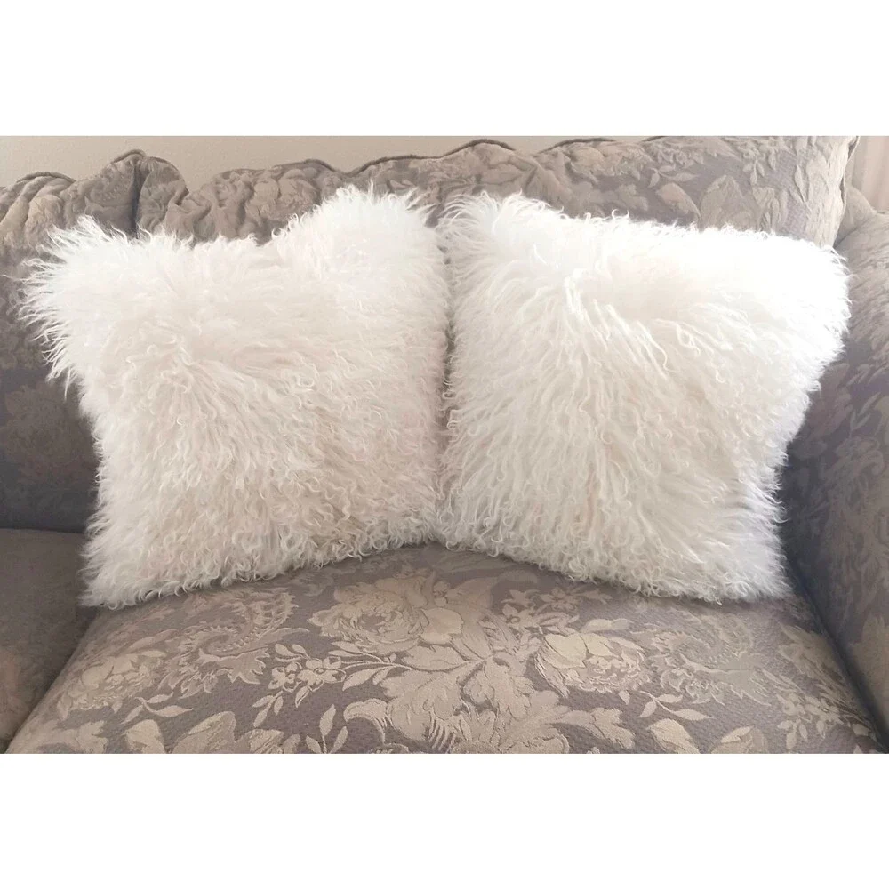 Crate & Barrel White Mongolian Sheep Fluffy Fur 16X16 Set/2 Pillow Shams